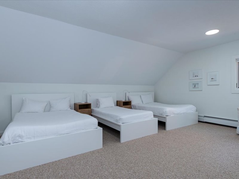 36-19 Middle Ridge Rd Stratton VT 10-20-24 JHULLPHOTO-37